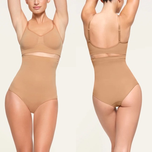 SKIMS Other - SKIMS Core Control High-Waisted Brief NWOT Small Medium